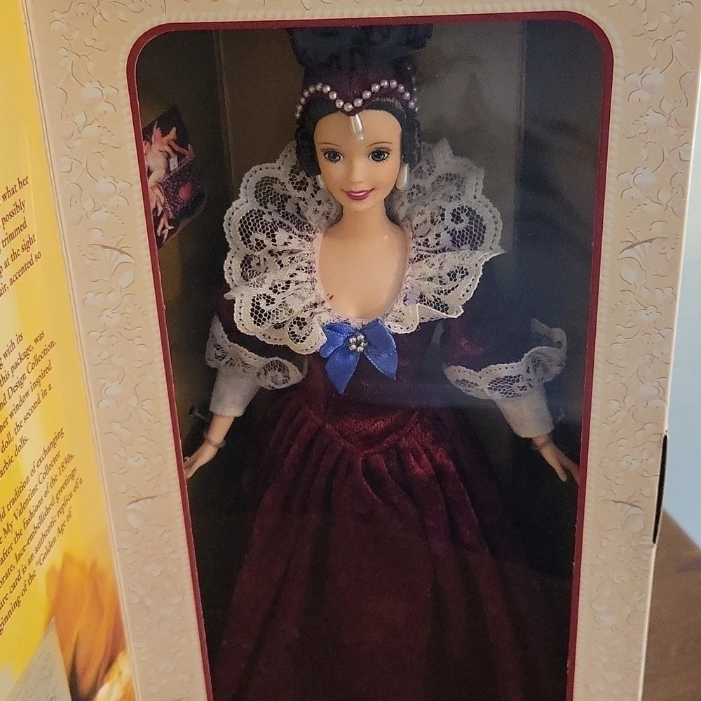 HALLMARK BARBIE 1996 Sentimental Valentine's Special Edition Doll